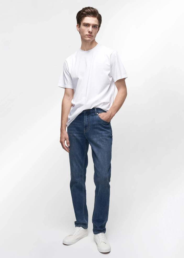 Regular Tapered Medium-Stretch Jeans